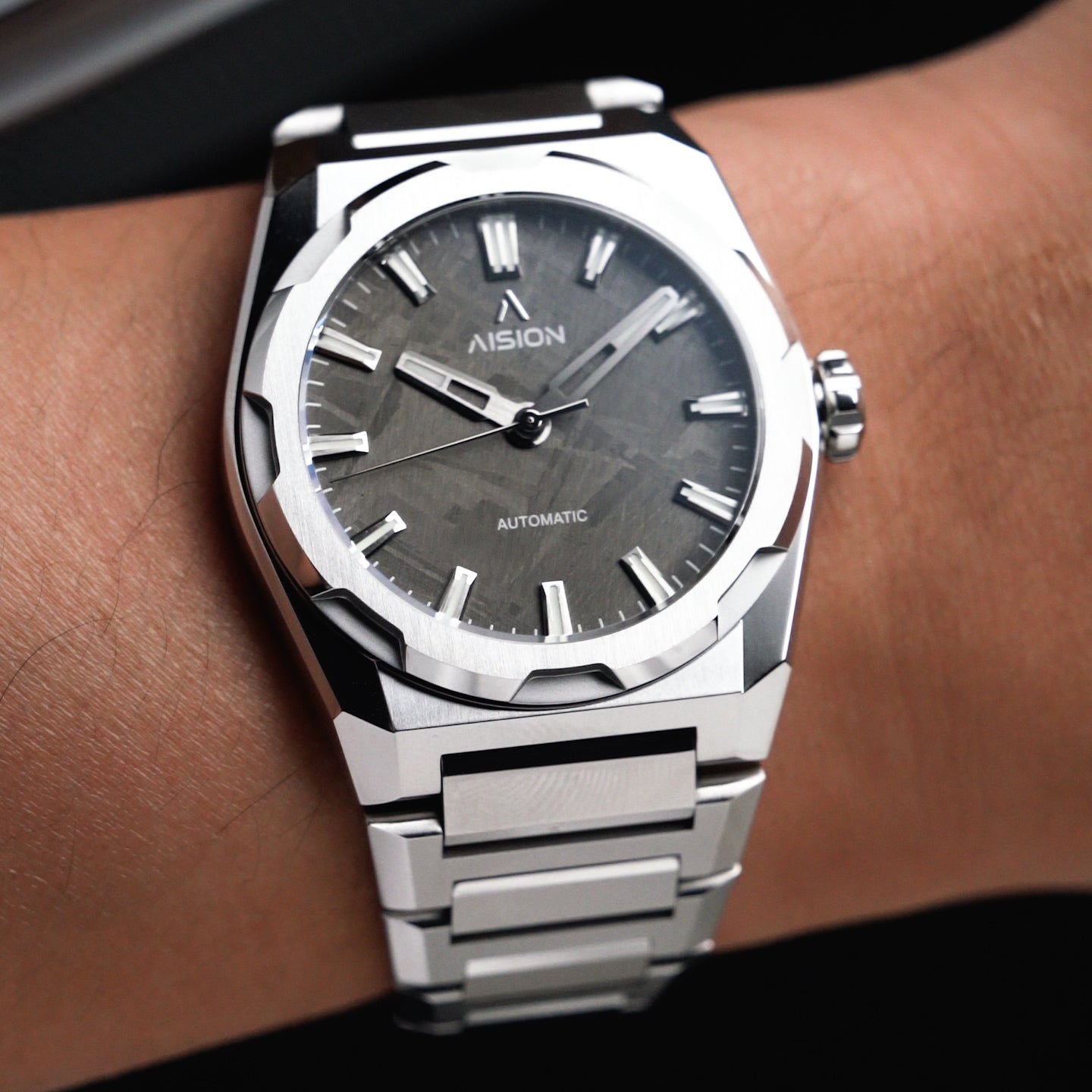 HANG - Gunmetal Meteorite Dial