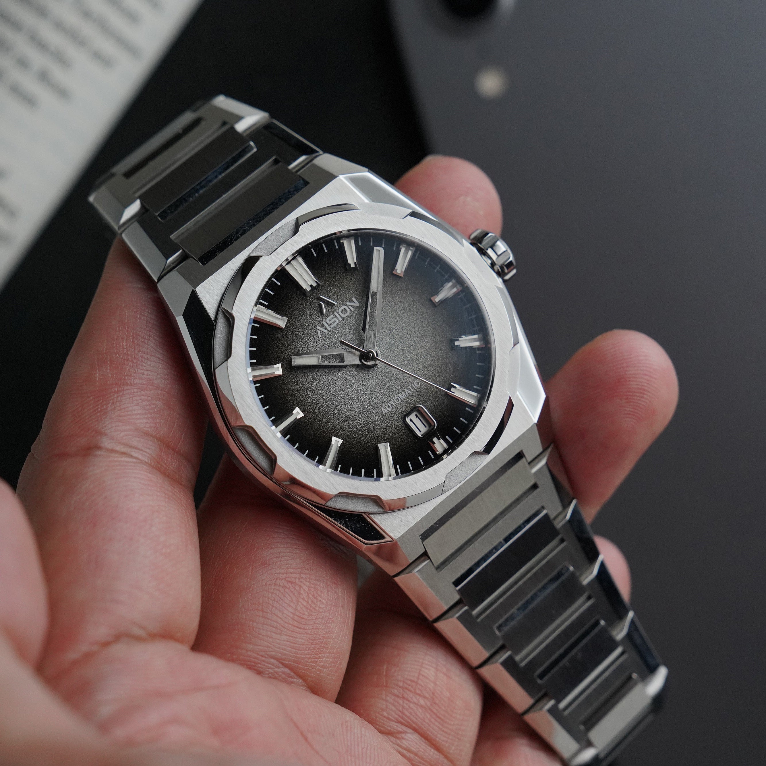 HANG - Black Enamel Dial (lacquer)