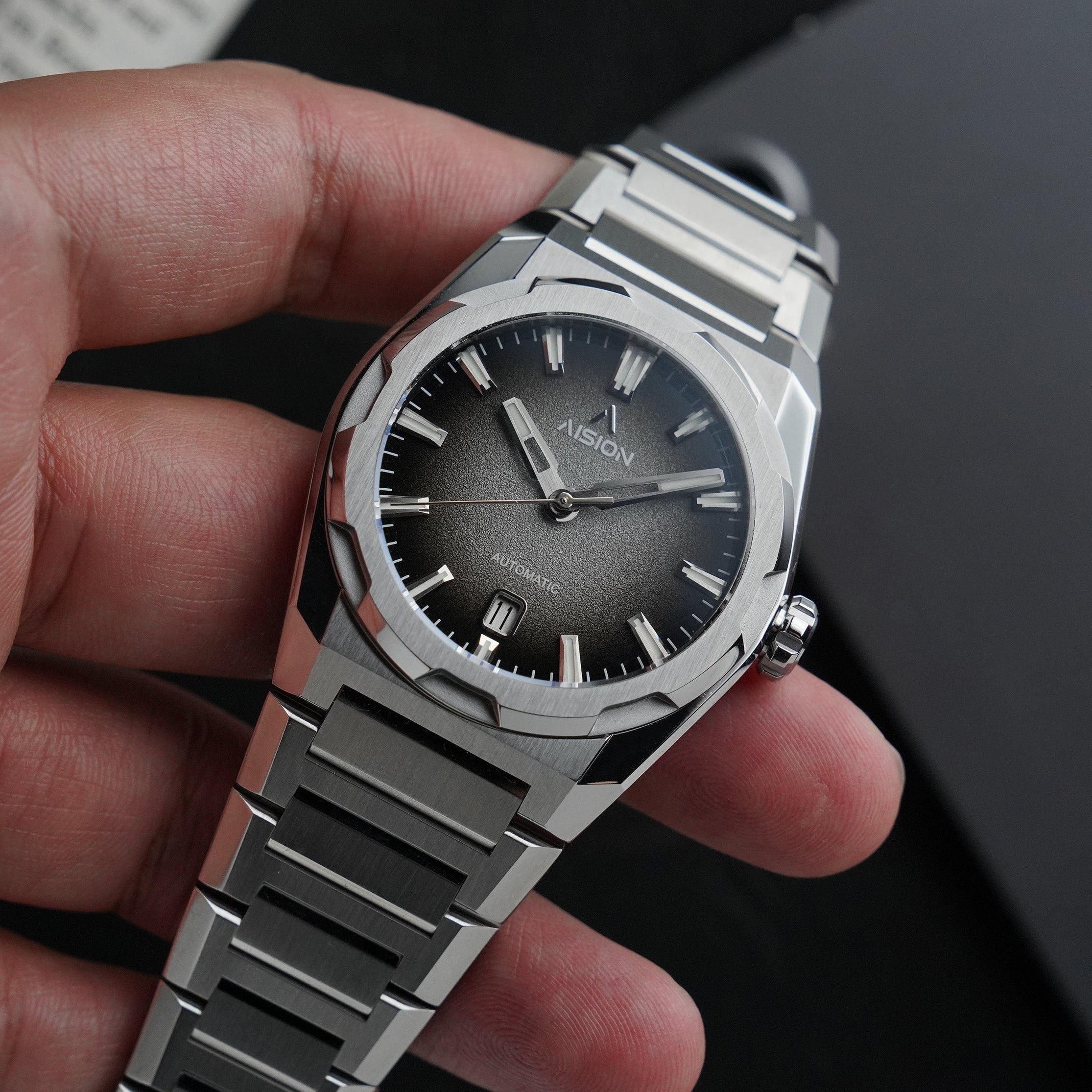 HANG - Black Enamel Dial (lacquer)