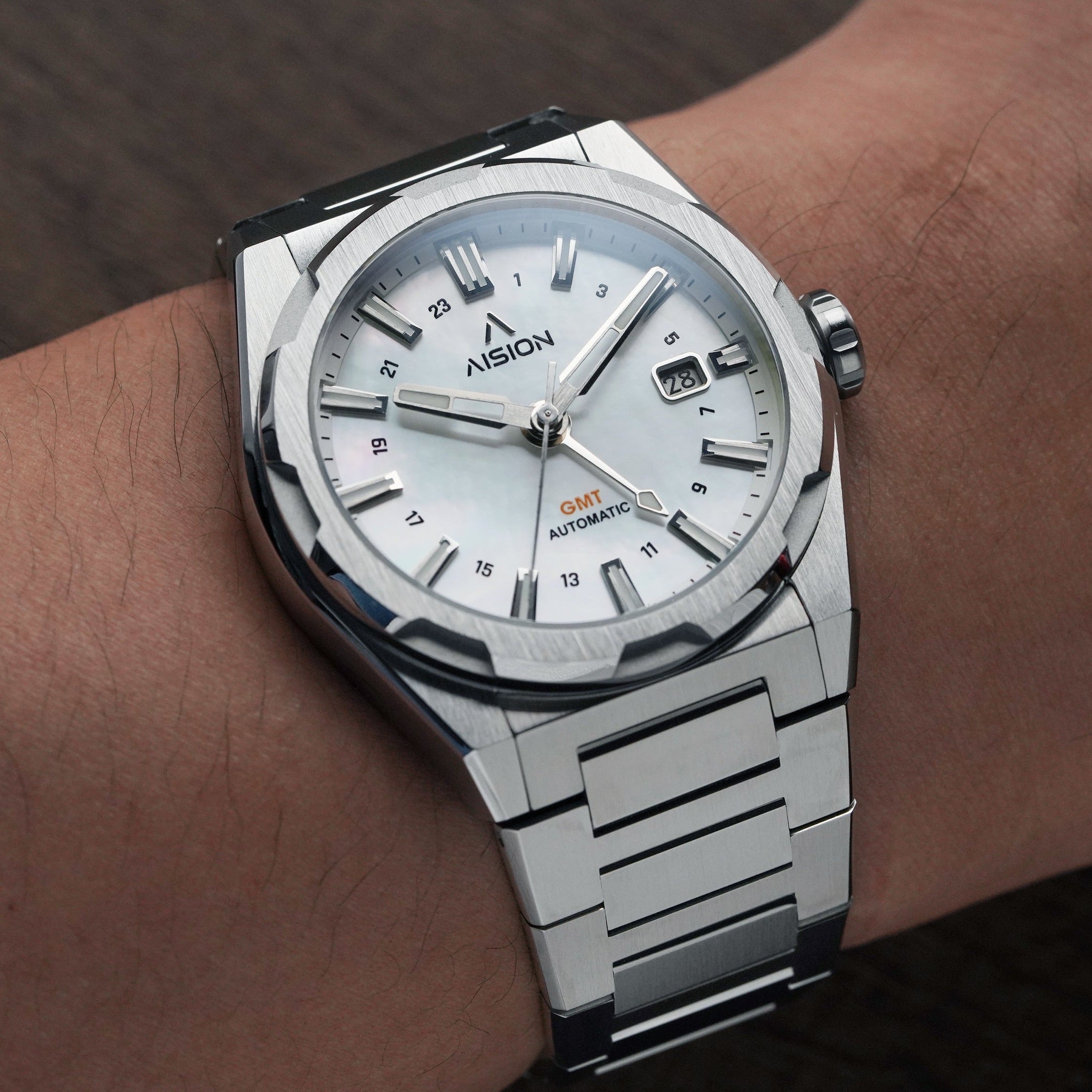 HANG GMT - White MOP Dial