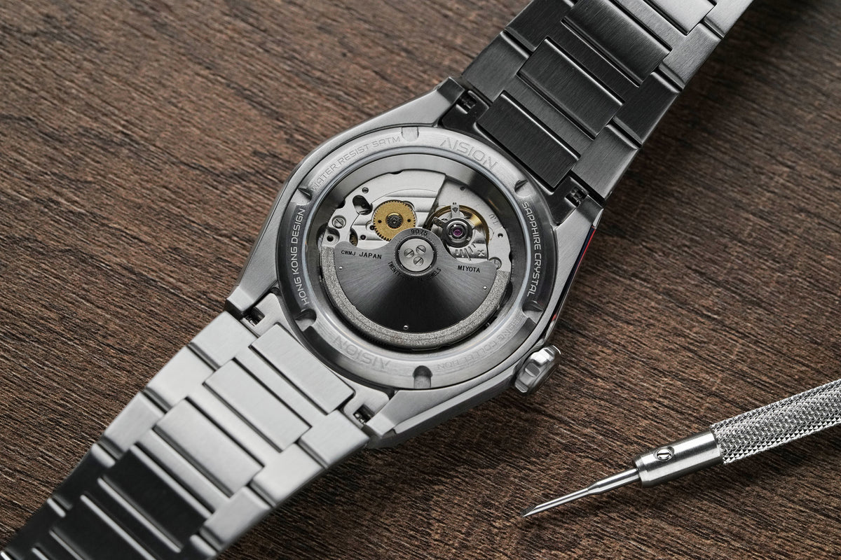 HANG GMT - Grey MOP Dial