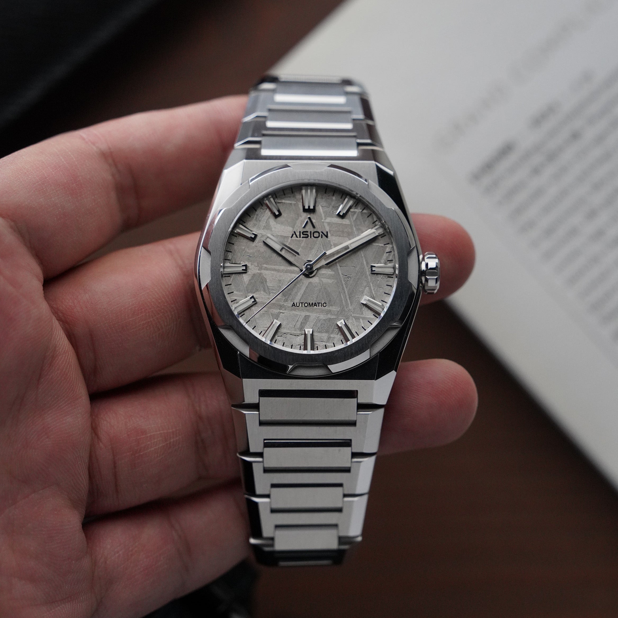 HANG - Meteorite Dial