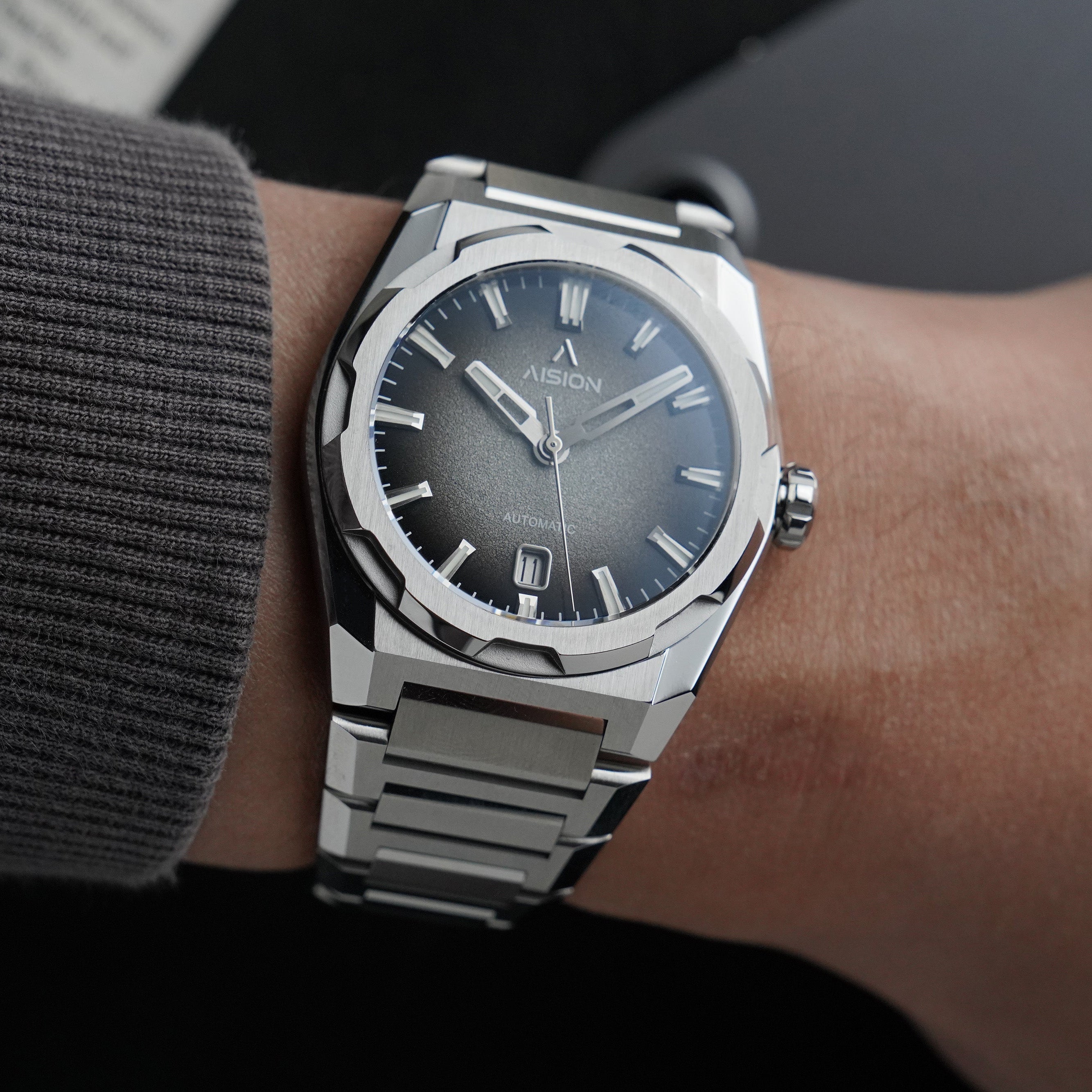 HANG - Black Enamel Dial (lacquer)